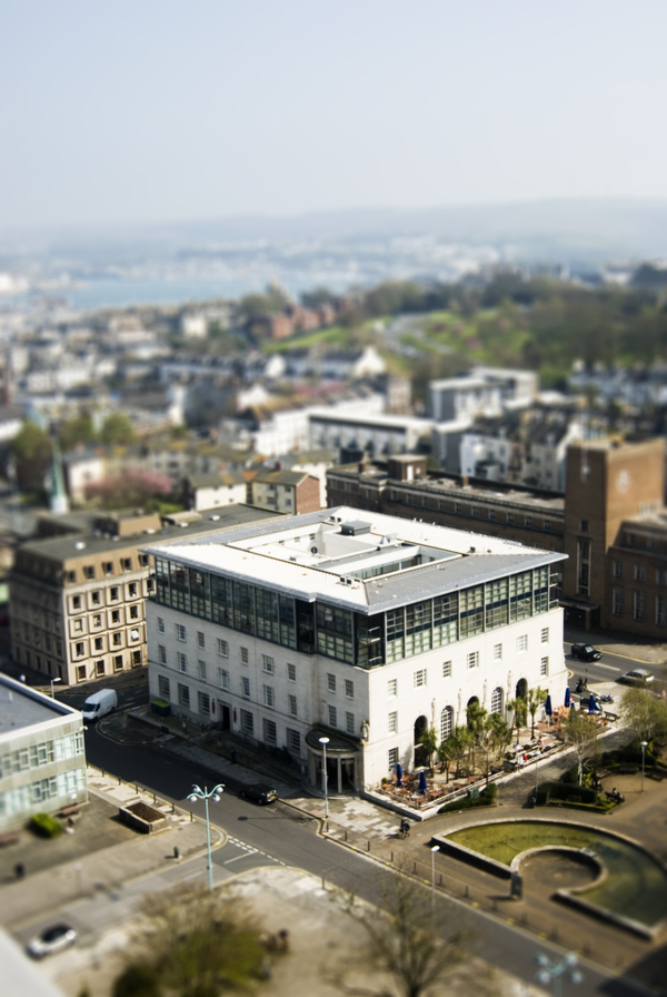 Tilt-shift