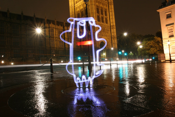 40+ Awesome Light Graffiti Pictures 19