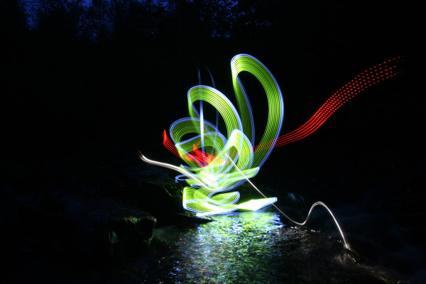 40+ Awesome Light Graffiti Pictures 22
