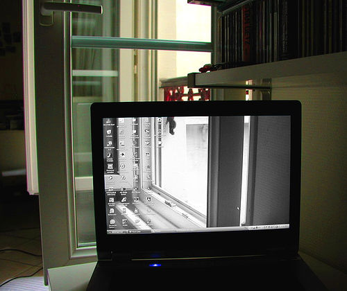 50 Awesome Transparent Screen Trick Photos 12