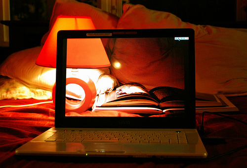 50 Awesome Transparent Screen Trick Photos 17