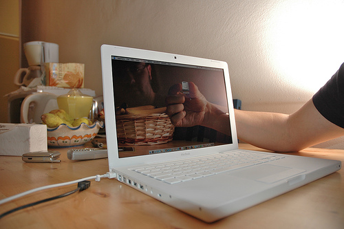 50 Awesome Transparent Screen Trick Photos 26
