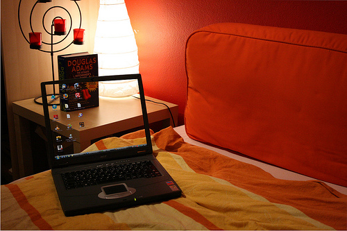 50 Awesome Transparent Screen Trick Photos 27