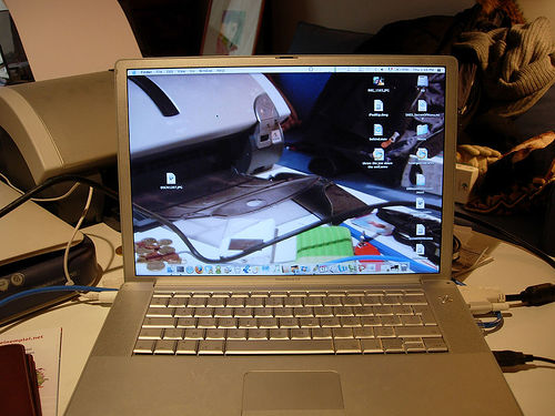 50 Awesome Transparent Screen Trick Photos 32