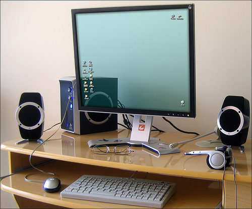 50 Awesome Transparent Screen Trick Photos 39