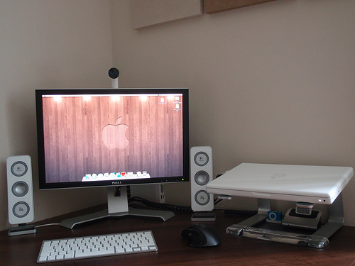 A Showcase of Beautiful Computer Workstations 8