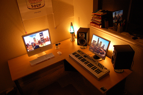 A Showcase of Beautiful Computer Workstations 13