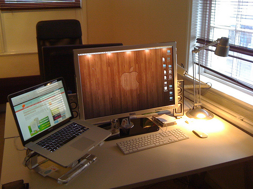 A Showcase of Beautiful Computer Workstations 17