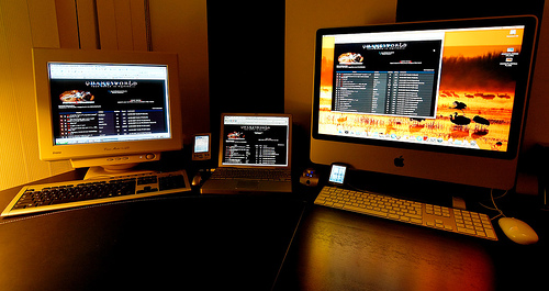 A Showcase of Beautiful Computer Workstations 23