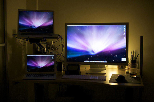 A Showcase of Beautiful Computer Workstations 27