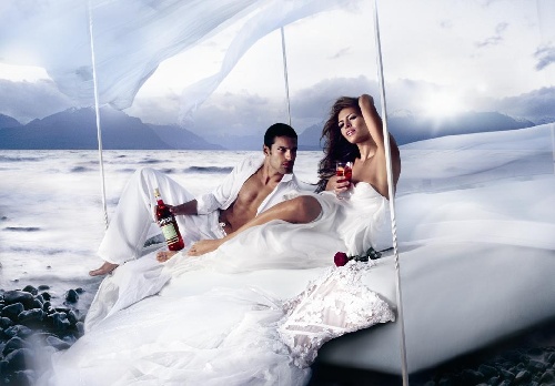 30 Inspirational Fashion Ad Designs 14