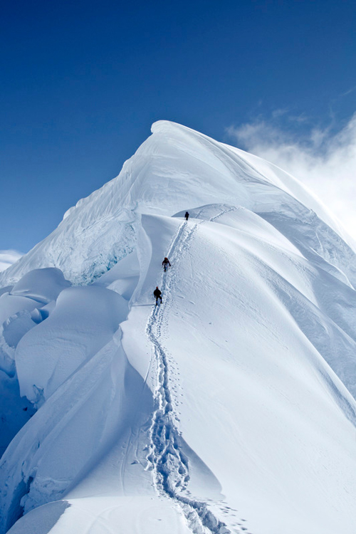 Conquering Heights: Tips for Effective Mountain Climbing Photography 3