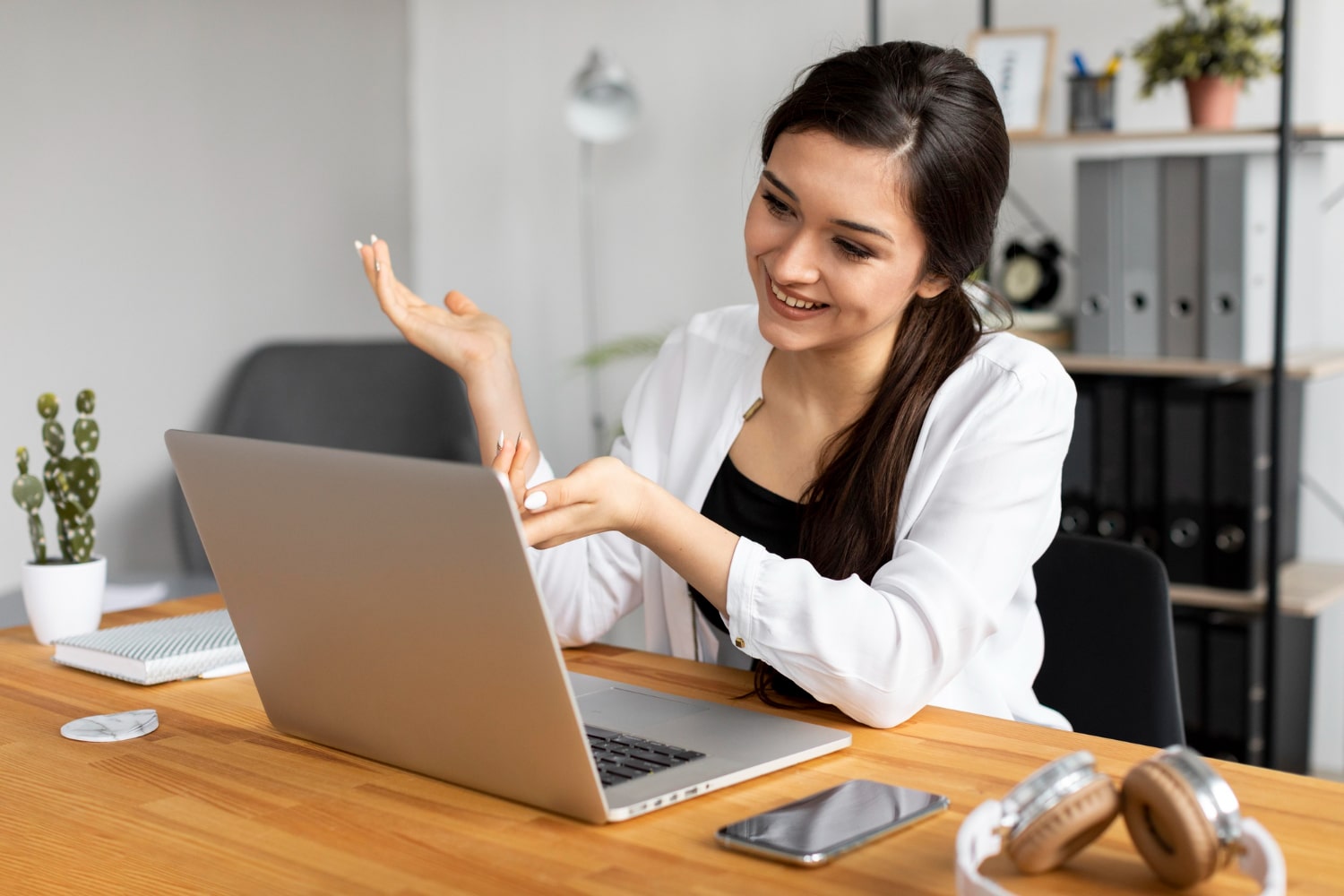 Improving Team Collaboration: 10 Successful Strategies for Remote Workgroups 7 Encouraging Video Chats
